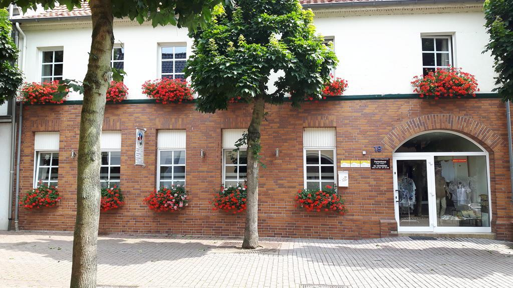 Burgblick Brueggen * Bruggen (Viersen)